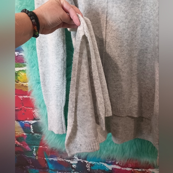 Kaisely Gray Cowl Neck Long Sleeve High Low Sweater Size M - Picture 6 of 13